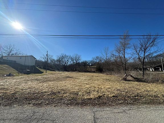 3rd image of 0 E Spring St