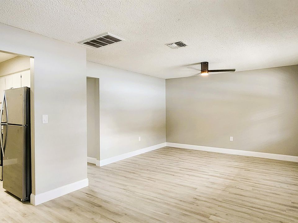 1st image of 921 E Parker St APT 6