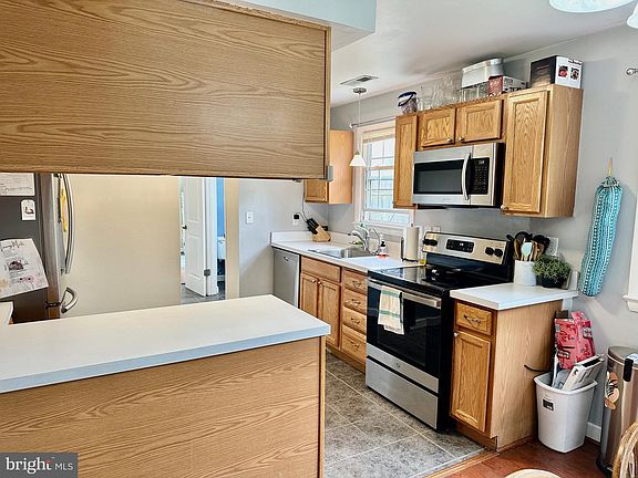 4th image of 7500 Sandalwood Ct