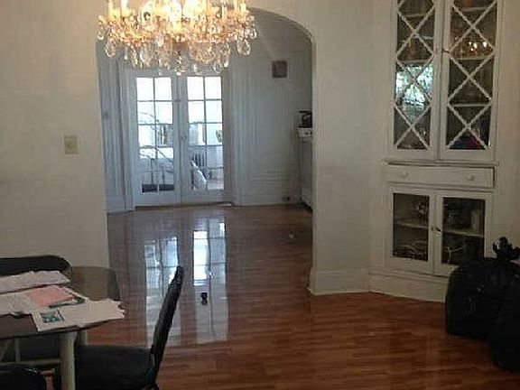 2nd image of 27-11 Ericsson St #2