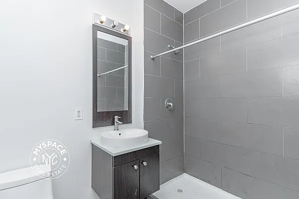 Rented by MySpaceNYC | media 11