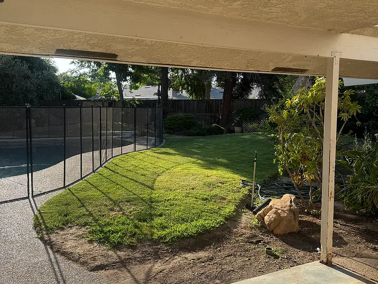526 E Kelso Ave — Photo 17