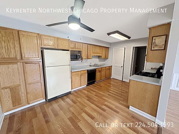 3rd image of 1315 Kingsbury Dr Unit C