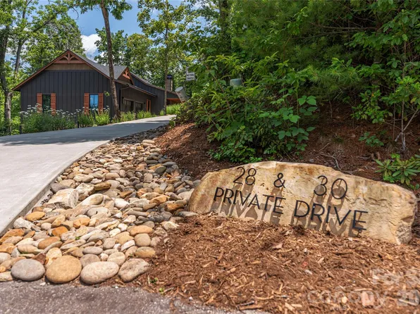 28 & 30 Garren View Dr, Fairview, NC 28730