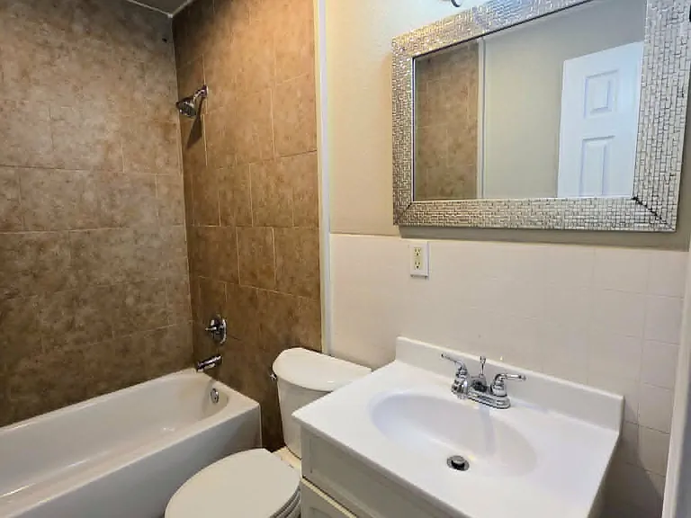 2606 Avenue V — Photo 14