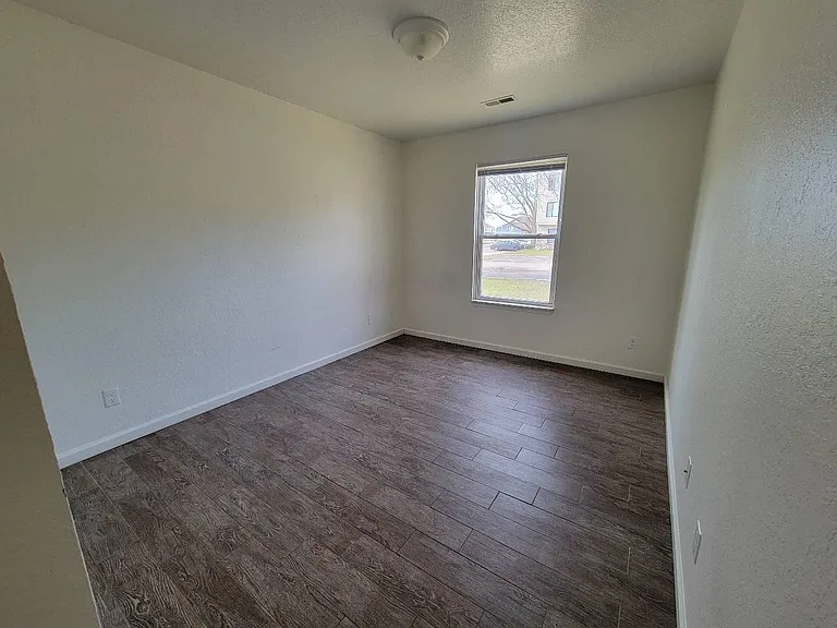 1906 Deming Dr #3 — Photo 6