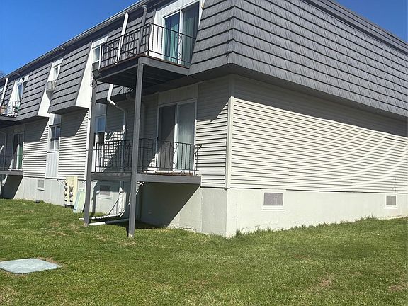 3rd image of 5 White Gate Road #A