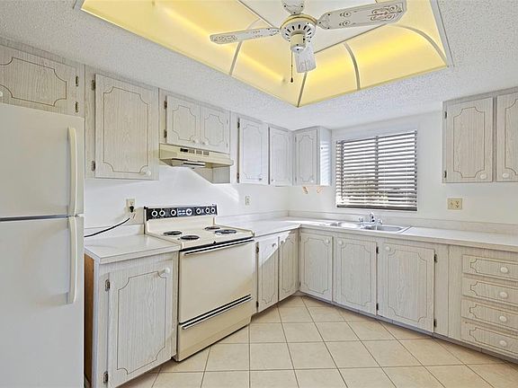 3rd image of 3408 LAKE BAYSHORE DRIVE #P-317