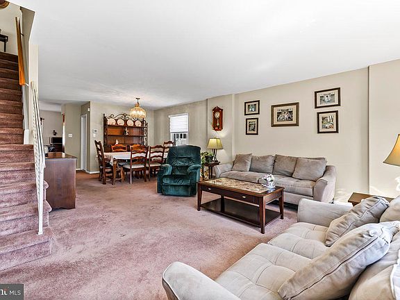 2nd image of 215 Riverview Ave