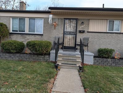 679 Linda Vista Dr, Pontiac, MI, 48342