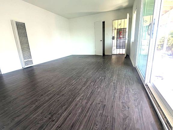 2nd image of 3694 Redondo Beach Blvd