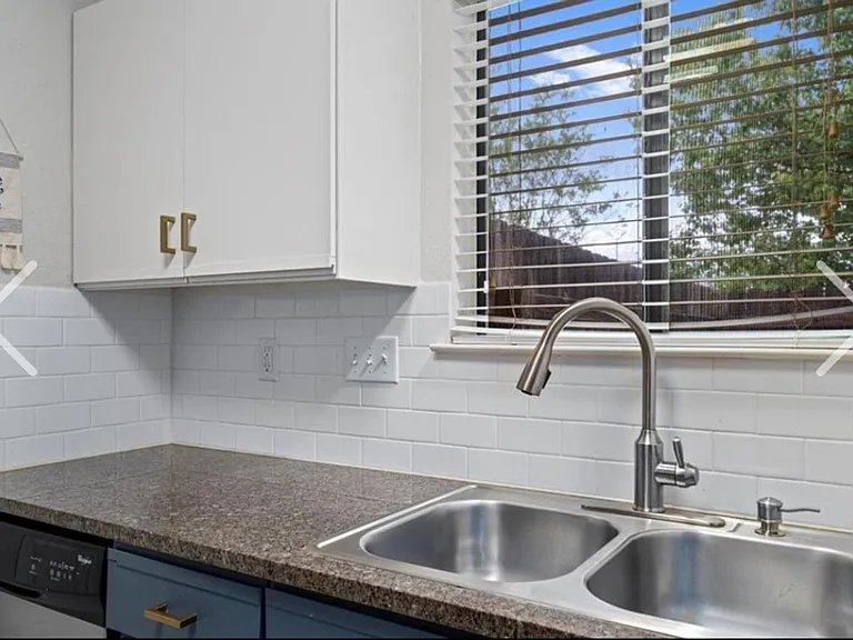 1009 Markham Ln #A — Photo 11