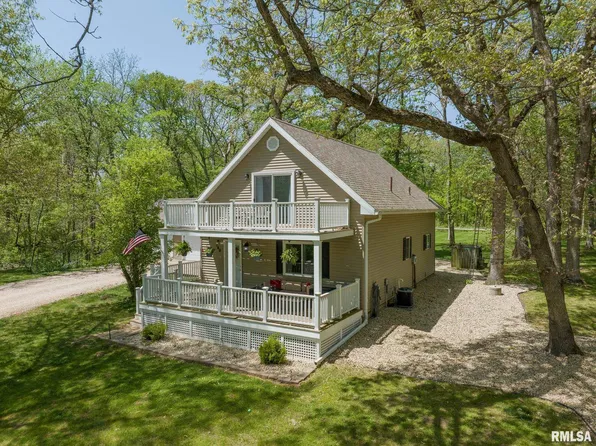 140 Lakeside Pl, Dahinda, IL 61428