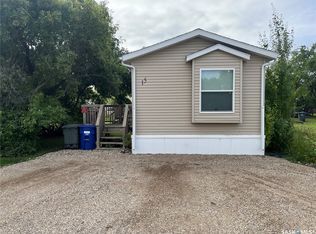 15 Golfview Cres, Kindersley, SK S0L1S1