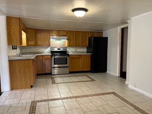 112 1st St #2, Lock Haven, PA 17745