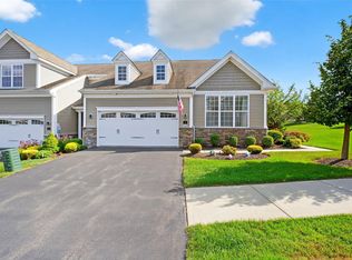 11 Avondale Ln, Wappingers Falls, NY 12590