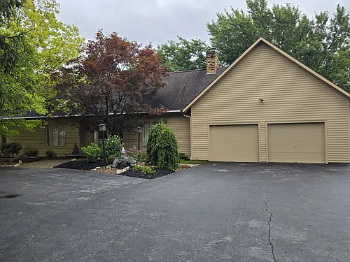 6204 Keystone Way Photo 1