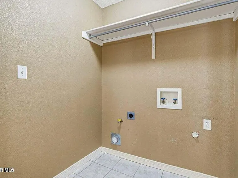 650 Vera Ct — Photo 39