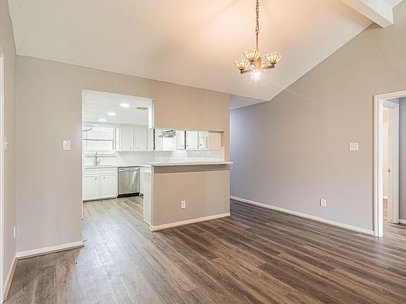 3rd image of 9462 Fuqua St