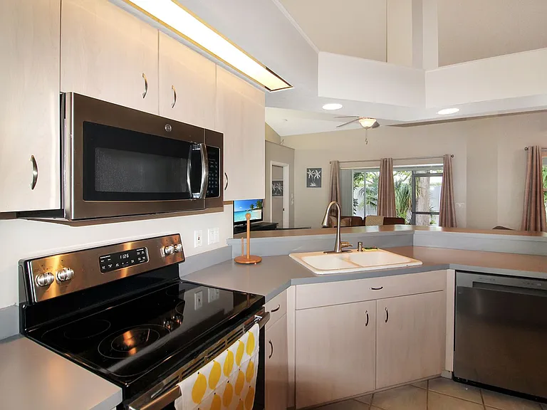 1180 Palmetto Dr — Photo 4