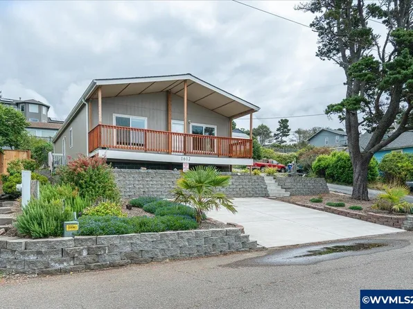 1612 NE Mast Ave, Lincoln City, OR 97367