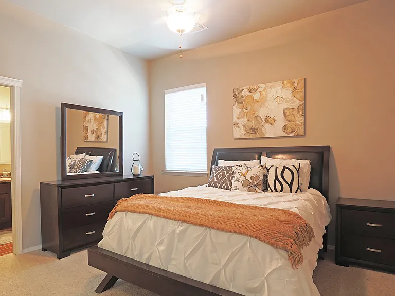 Bella Estancias Apartment Homes — Photo 11