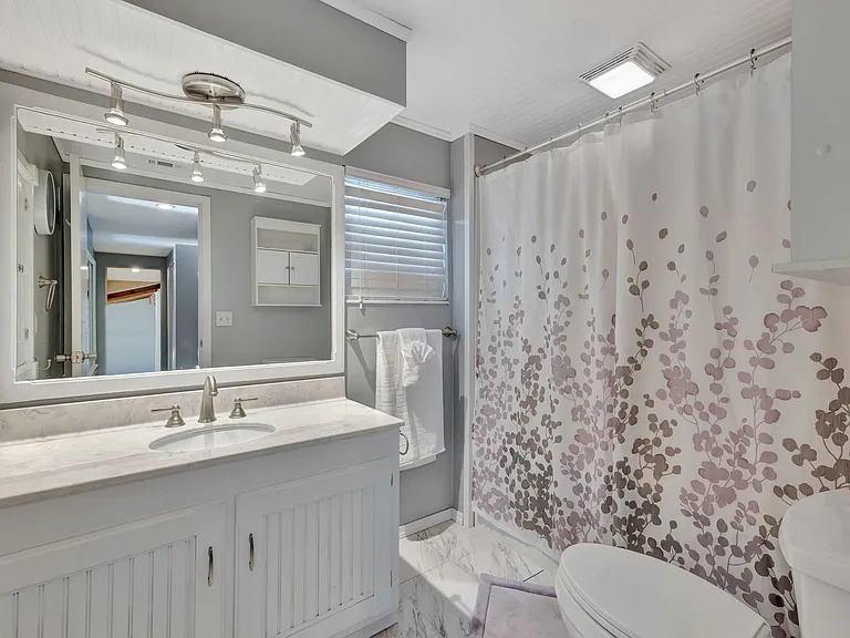3866 Allenwood St — Photo 25