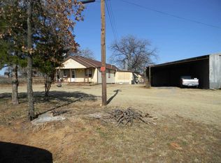 279252 E 1800 Rd, Comanche, OK 73529