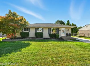 41558 Harvard Dr, Sterling Heights, MI 48313