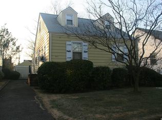 551 N 7th St, New Hyde Park, NY 11040