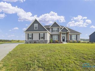 8550 Hocking Cv, Waterville, OH 43566