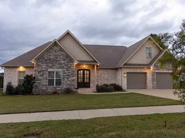 714 Saddleridge Way, Florence, AL 35630