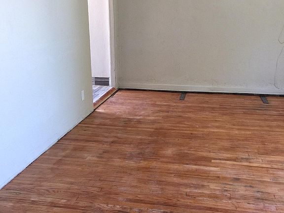2nd image of 962 N Wilton Pl APT 7