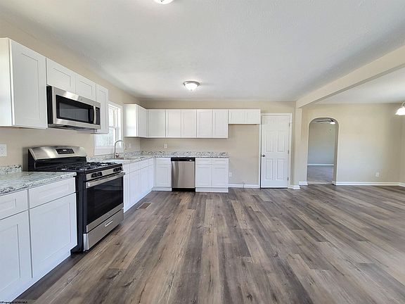 4th image of 14 Pricketts Fort Rd