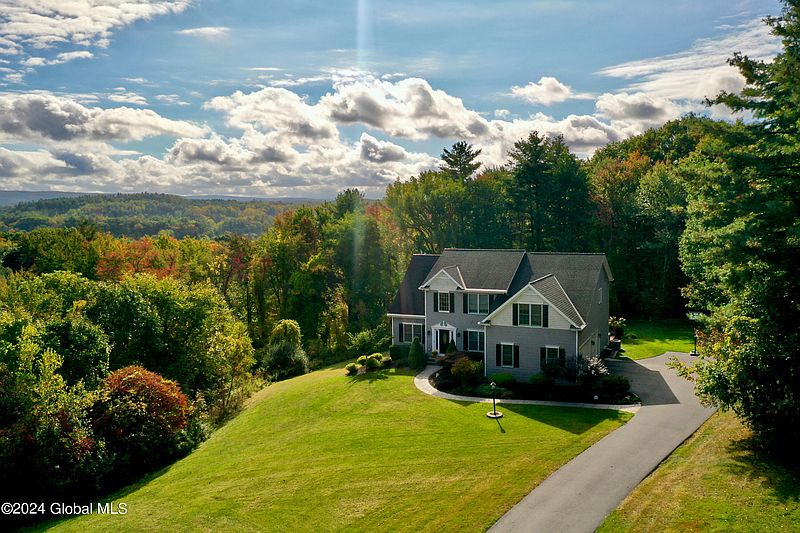 4th image of 30 Marie Heights
