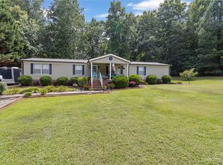 5027 Pine Springs Dr, Bessemer City, NC 28016