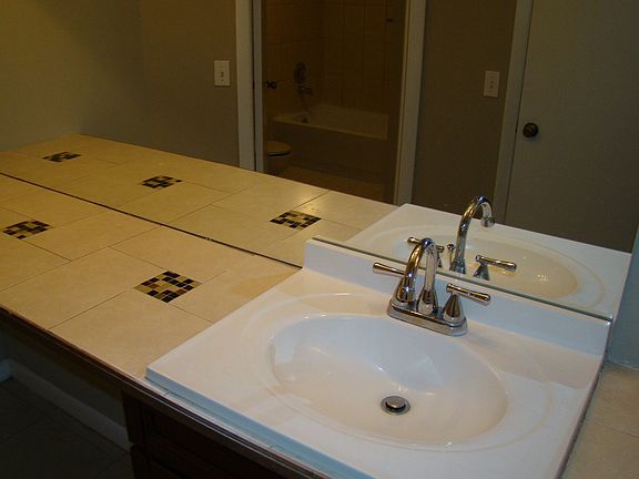 4th image of 11554 NW 39th St #0