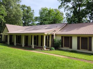 1446 Ridge Rd, Yazoo City, MS 39194
