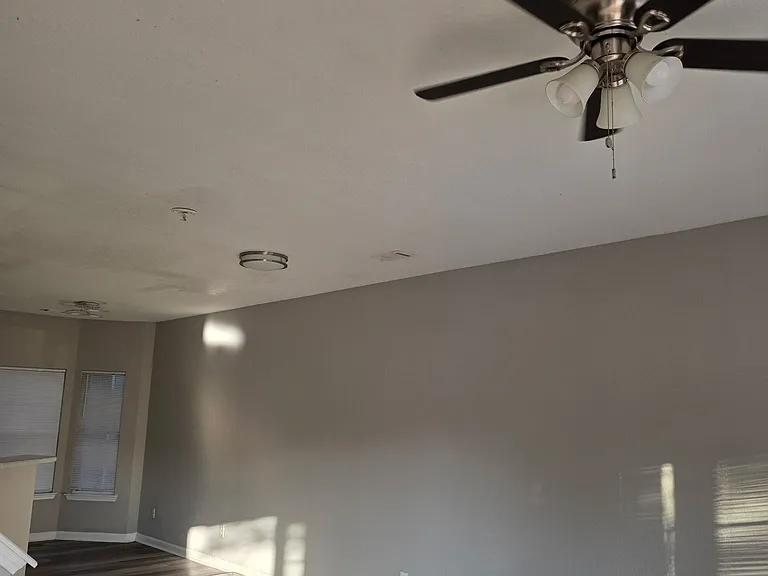 325 Brookview Dr — Photo 9