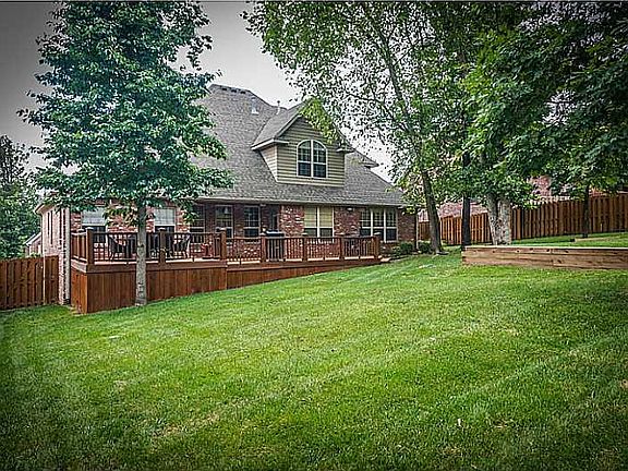 3rd image of 7002 W Inglewood Ct