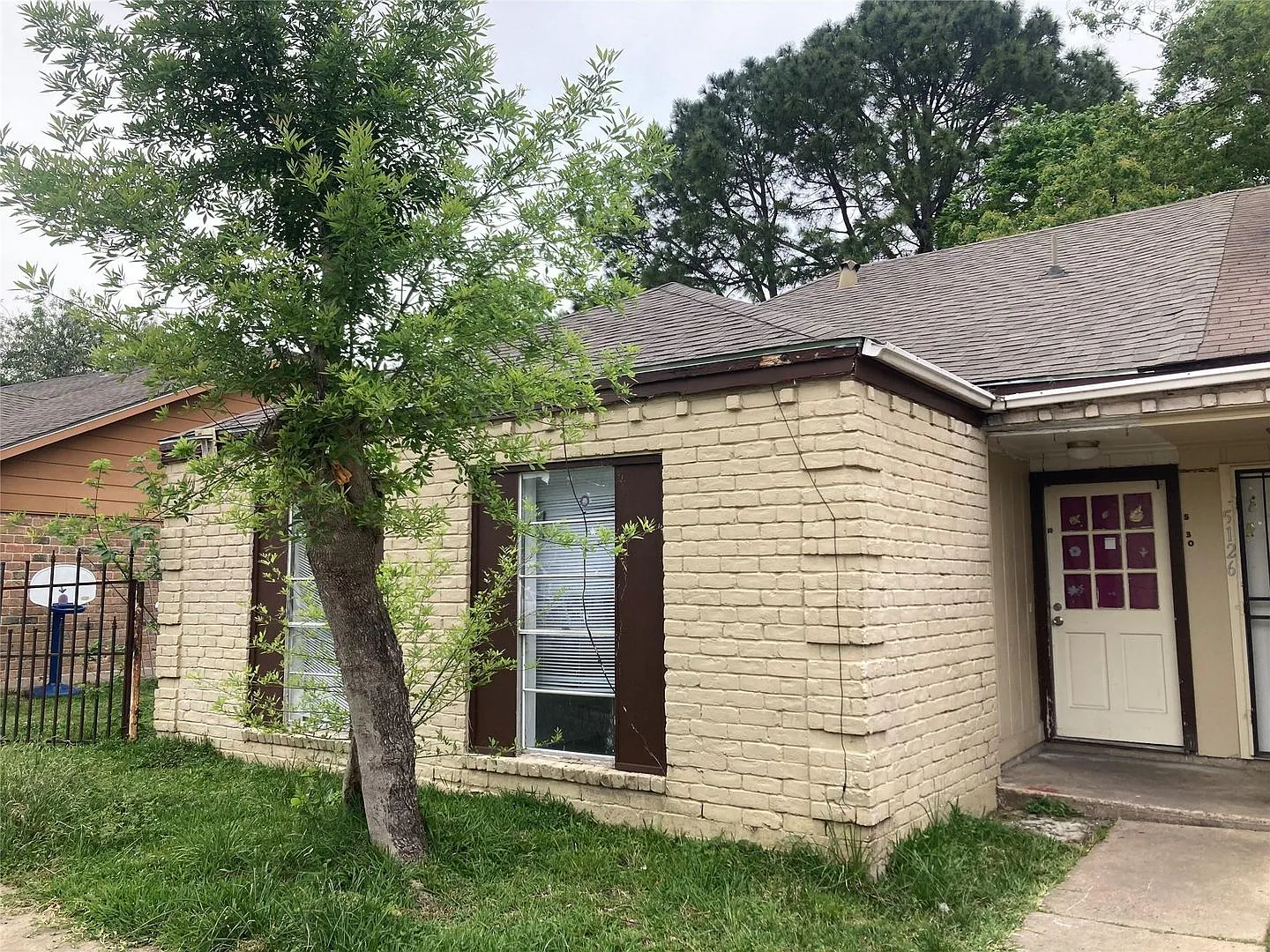 3 Bedroom - 1.5 Bath — Photo 1