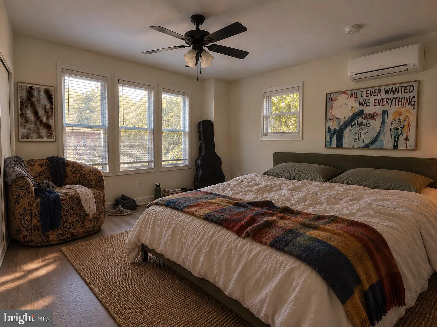 3 bed, 2.0 bath, 1200 sqft, $2,500 — Photo 3