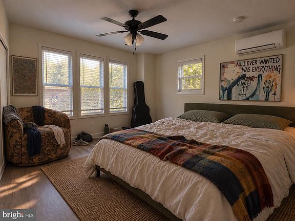3rd image of 4533 Baltimore Ave Floor 2