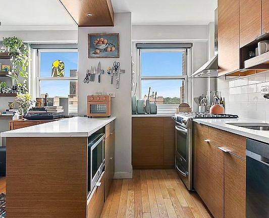 5th image of 191 Willoughby St APT 15-C