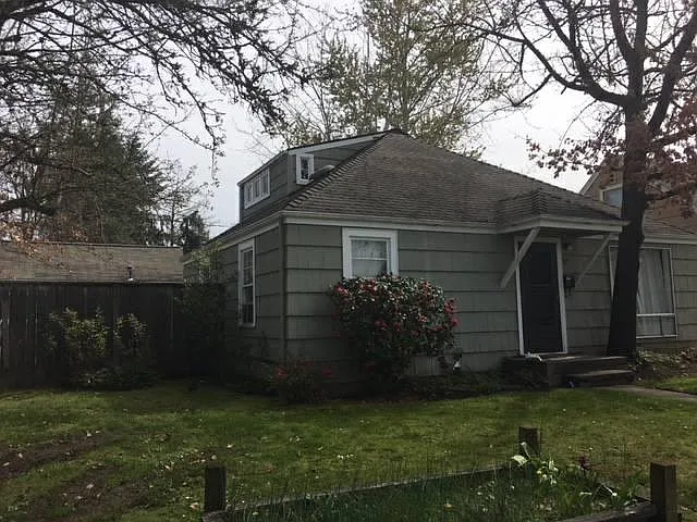 2057 Hilyard St — Photo 2