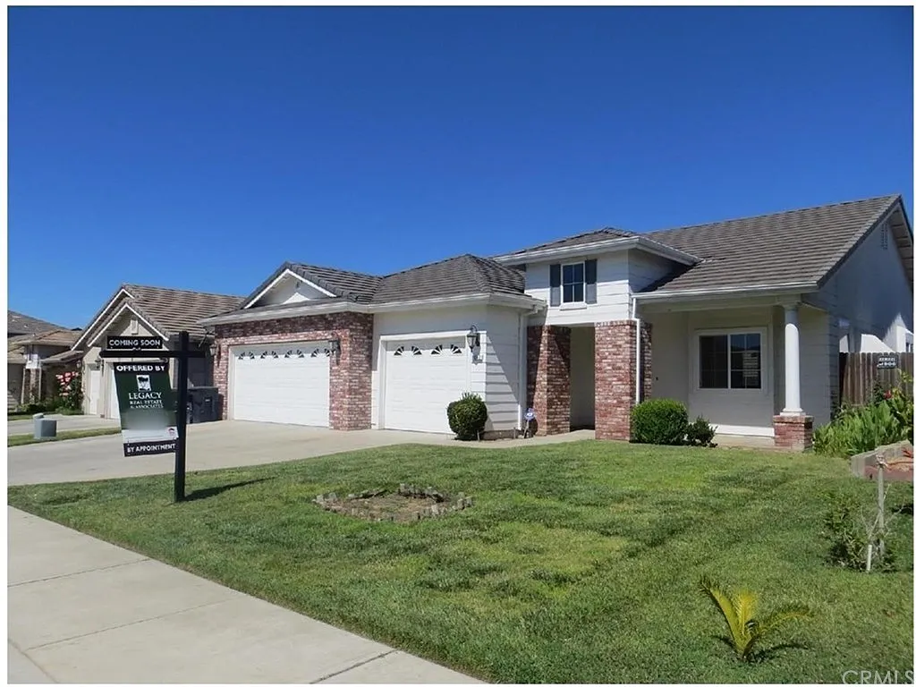 1062 Briarwood Dr photo 1