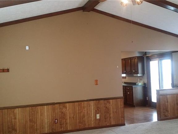 3rd image of 980 Country Aire Dr