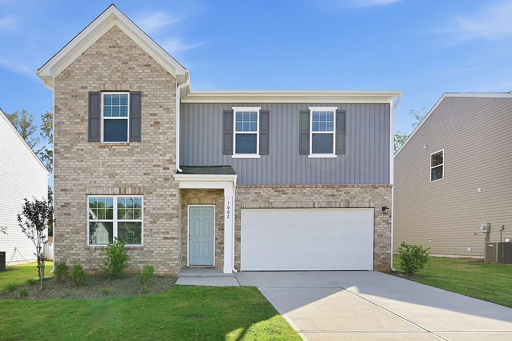 4 bed, 2.5 bath, 2401 sqft, $2,320 — Photo 1
