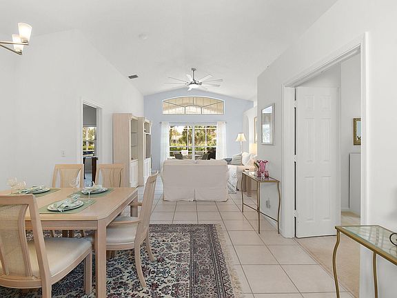 5th image of 3138 SE Brierwood Place