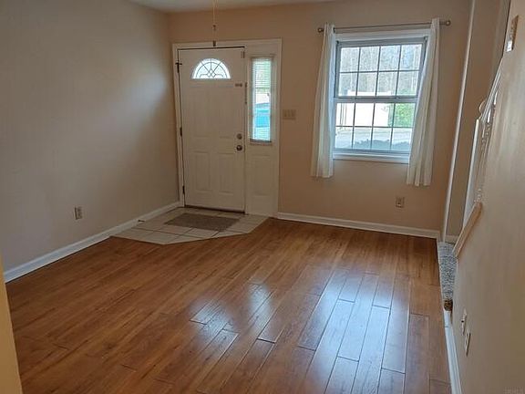 3rd image of 724 E Sherwood Hills Dr #724